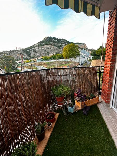 Foto 9fce8d15-c223-4978-990a-21d6833606a9. Pis a carrer reconquesta 22 a Eixample Alcoi