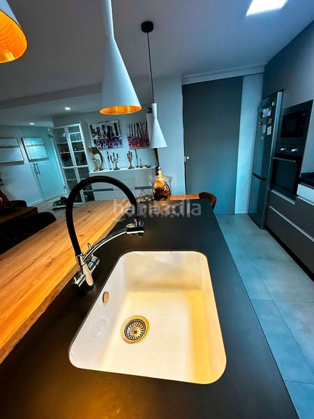 Foto b906b844-dfa4-4b24-906c-12e2ec125f31. Pis a carrer reconquesta 22 a Eixample Alcoi