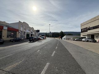 Industrial building in Centre-Zona Alta