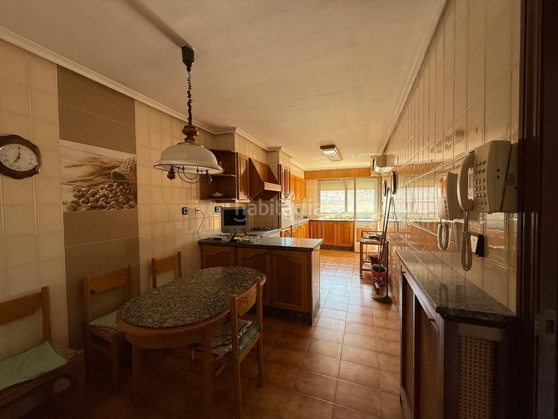 Foto 69ccfdfc-395a-47f3-95c9-c9ad1354f69c. Pis amb calefacció aparcament a Eixample Alcoi