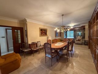 Flat in Eixample. Piso en venta en alameda 36