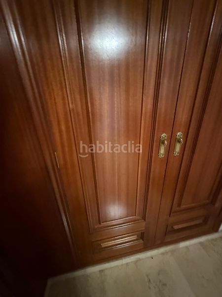 Foto bfabb45d-6f09-4818-b2ac-2a1f98ca57d7. Pis amb calefacció aparcament a Eixample Alcoi