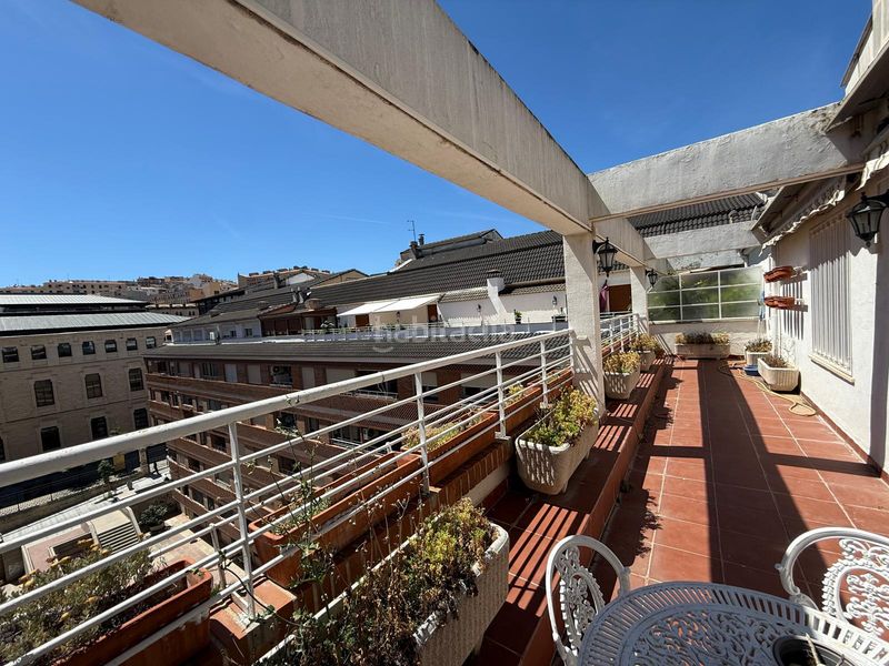 Foto 657a4d60-e424-4a61-8f5f-2e659e508a6a. Àtic amb aparcament a Centre-Zona Alta Alcoi