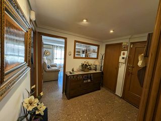 Appartamento in Eixample. Piso semi-reformado en venta en alcoy