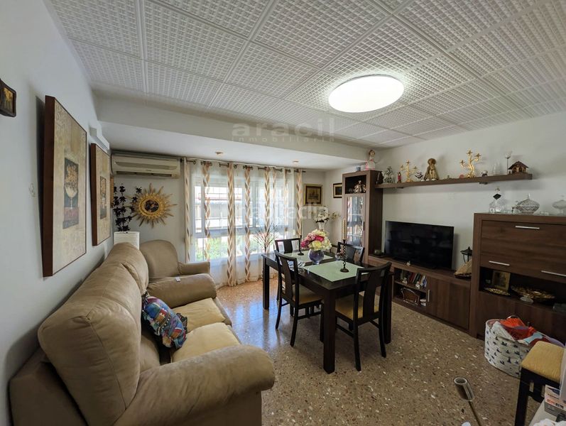 Foto ba9295f9-9121-42ee-adb0-3b138e59a27e. Flat in Eixample Alcoi