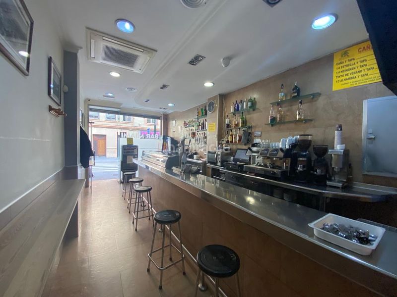 Foto 19e40de5-973f-4dbd-937e-110530148d2e. Local comercial a Eixample Alcoi