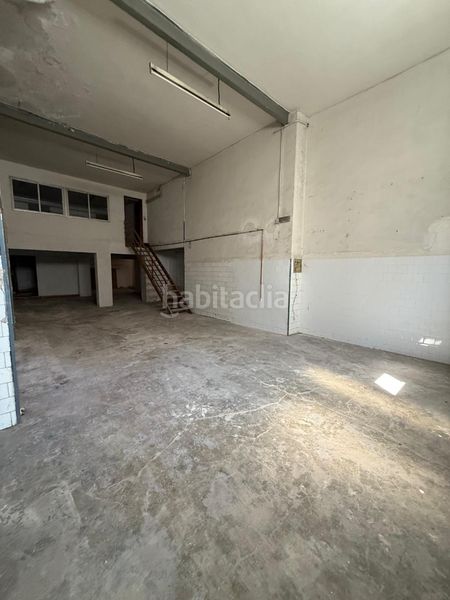 Foto 1d49cfe7-1c18-4f5f-8761-95dd69bf0370. Local comercial a Eixample Alcoi