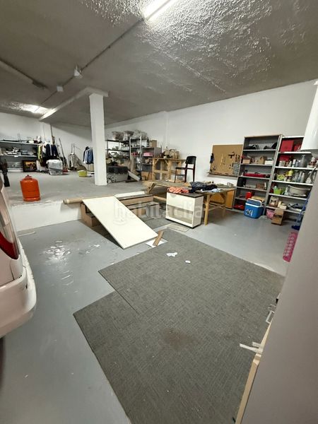 Foto 4cd34032-5e10-48ab-980d-ce4af6ab955b. Local comercial amb calefacció a Zona Nord Alcoi