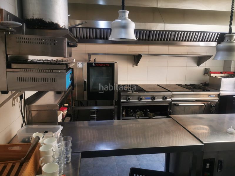 Foto d65a741b-9ea5-4768-aa91-77b56e0a86a1. Local comercial amb calefacció a Centre-Zona Alta Alcoi