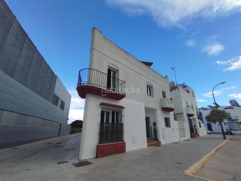 Foto 4c2f16ce-01f3-4f44-8695-d6ee27e11b1f. Casa adossada a Camposoto - Gallineras San Fernando