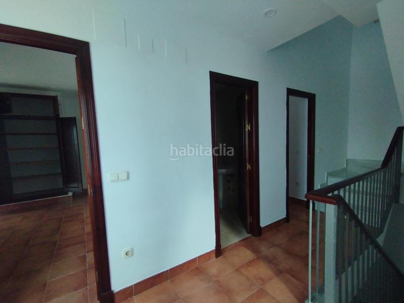 Foto 52967f8b-7190-48e8-823e-b3f3671c005a. Casa adossada a Camposoto - Gallineras San Fernando