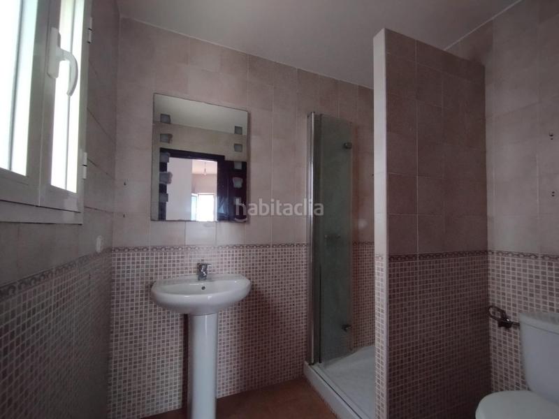Foto 5f3a7a73-b27f-4960-be5d-b26e37681bdf. Casa adossada a Camposoto - Gallineras San Fernando