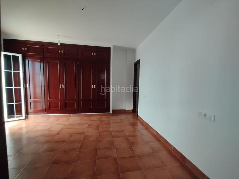 Foto 707d201e-ce06-4387-9430-fe49596729ff. Casa adossada a Camposoto - Gallineras San Fernando