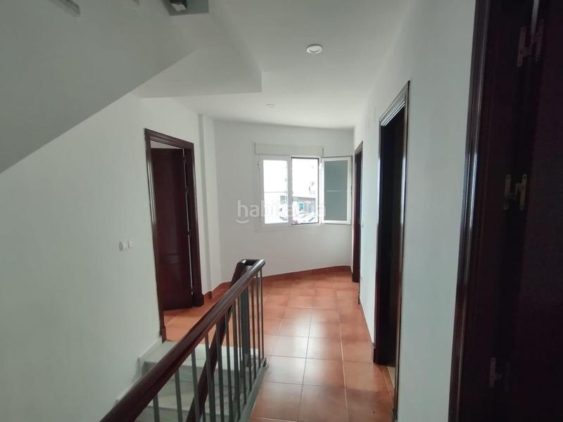 Foto a5bdd2c3-3d96-4371-9f37-2da342a1c05a. Casa adossada a Camposoto - Gallineras San Fernando