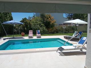 Xalet a Las Lagunas - Campano. Impresionante chalet con piscina a 2km de la playa la barrosa