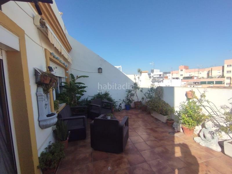 Foto 20bdf5fc-1d16-4a87-8595-cd95538a36c0. Ático  en la zona de capitanía! en Plaza de toros - Venta Vargas - Capitania San Fernando