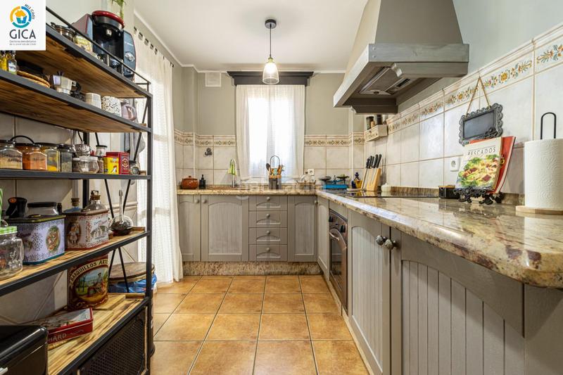 Foto f2b7d7b0-222c-4b91-80e1-a9bb22dcc59a. Casa adossada amb aparcament a El Rocío - La Milagrosa Jerez de la Frontera