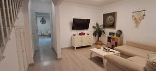 Casa adossada a Caballero Bonald-S. José Obrero-Guadalcacín. Unifamiliar distrito noreste zona san jose obrero