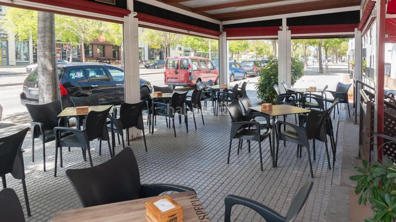 Foto 33027441-6b69-45e0-86b5-ac5b6ee6baea. Local comercial bar con vivienda en zona norte en Jerez de la Frontera