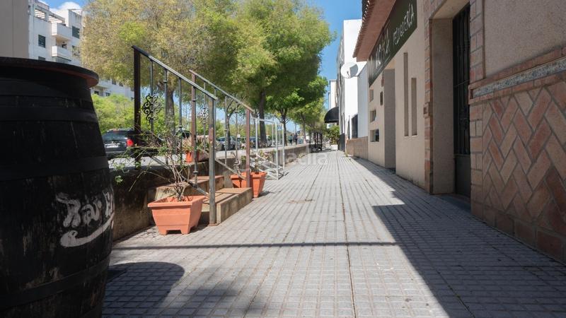 Foto 90c387bf-af8a-4fda-b68a-9994ea8dd792. Local comercial bar con vivienda en zona norte en Jerez de la Frontera