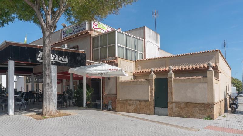 Foto fd77698e-755f-4130-bbd4-6d4b6c5db935. Local comercial bar con vivienda en zona norte en Jerez de la Frontera