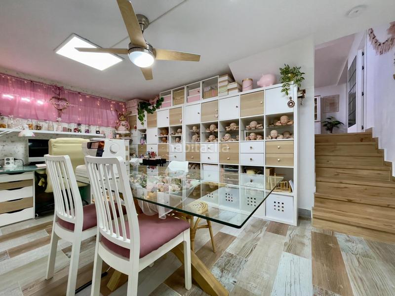 Foto 4e621732-3c56-4c90-967f-60b4c1bb51db. Reihenhaus mit parking in Núcleo urbano Chiclana de la Frontera