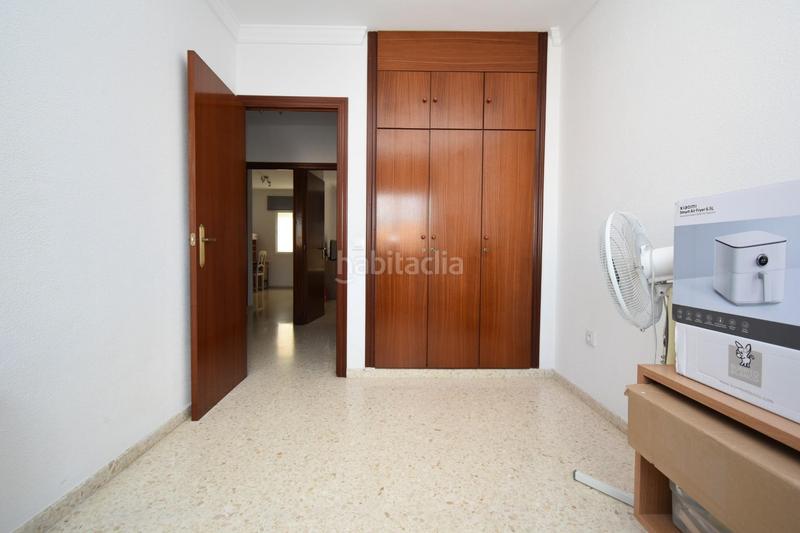 Foto 40c4c16f-e3da-4cdf-b17f-a512ce00d4bb. Casa adossada amb calefacció aparcament a La Banda - Campo de Fútbol Chiclana de la Frontera