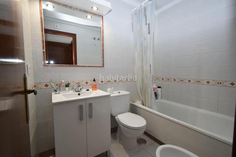 Foto b8b6c7e3-5074-4686-9269-82dd83fec044. Casa adossada amb calefacció aparcament a La Banda - Campo de Fútbol Chiclana de la Frontera