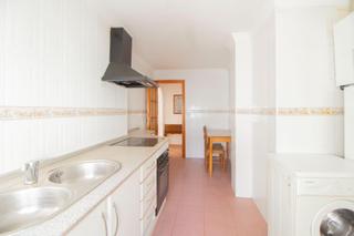 Appartement à La Banda - Campo de Fútbol. Piso en segunda planta muy cerca del tranvia.