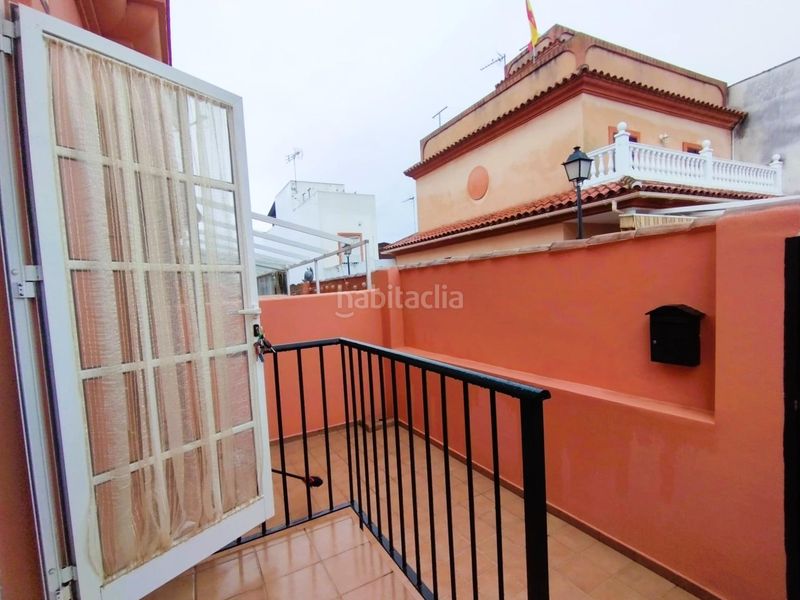 Foto b0058c7f-973a-437a-9dea-a90ce9d7150c. Casa adossada amb aparcament a Camposoto - Gallineras San Fernando