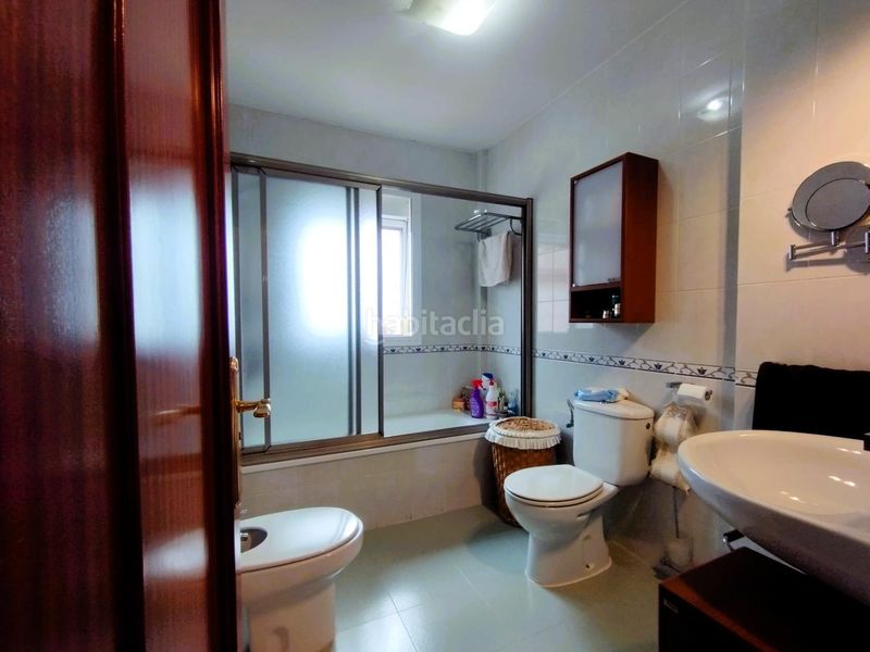 Foto b90400e3-dbbb-4377-98aa-a5fe0bdce24e. Casa adossada amb aparcament a Camposoto - Gallineras San Fernando