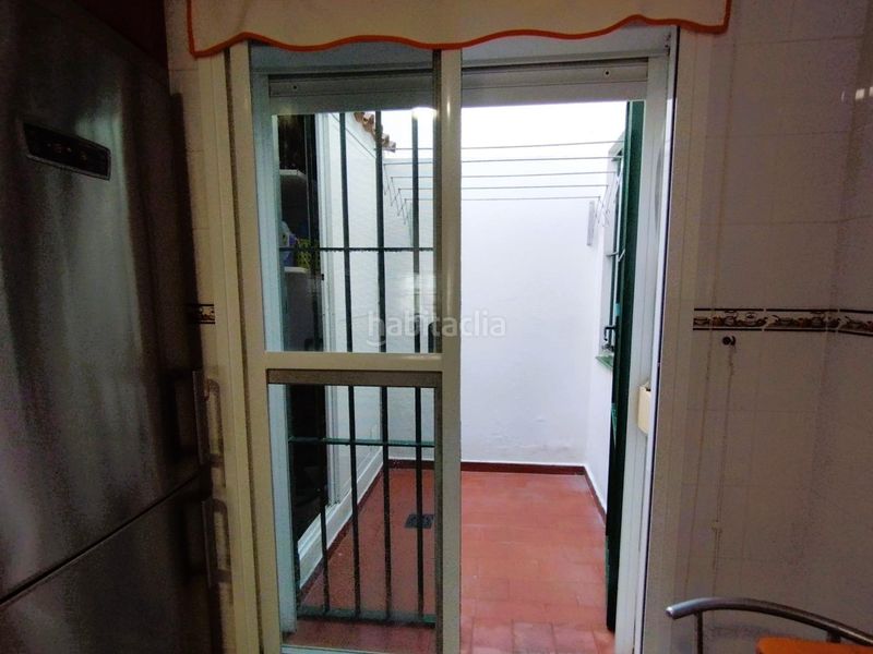 Foto b963b172-0a99-419d-91df-04ca2545a717. Casa adossada amb aparcament a Camposoto - Gallineras San Fernando