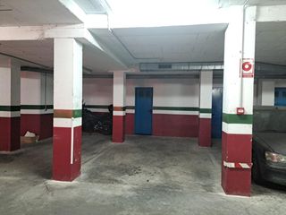 Posto auto in La Banda - Campo de Fútbol. Garaje  trastero xl almacenamiento extra en ubicación clave