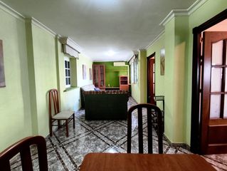 Pis en Cobreros Viejo. Piso amplio y luminoso en cobreros viejo