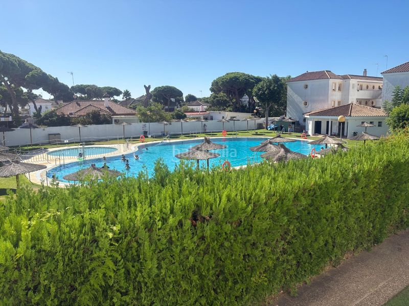 Foto a3c4aa15-0a9e-434b-8f8a-f94d52cbcfdb. Alquiler piso alquiler piso en urb. pinar de la almadraba temporada escolar en Rota