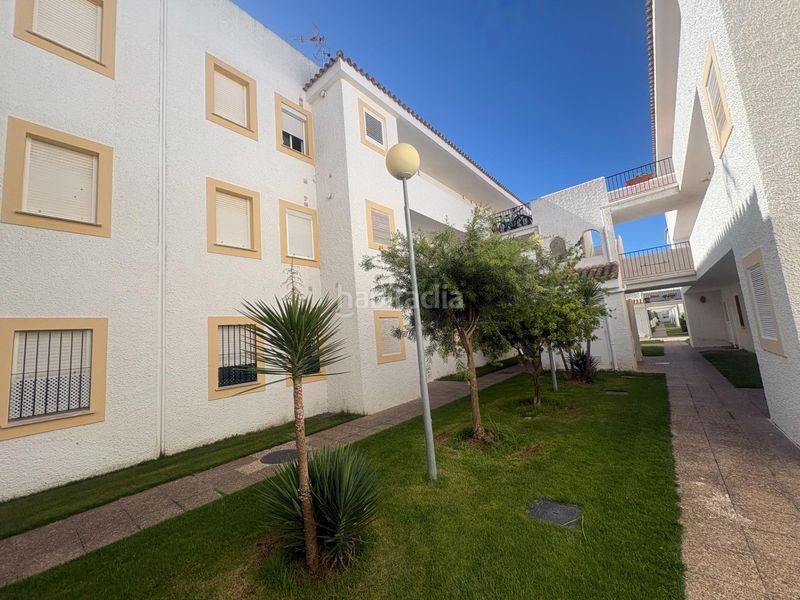 Foto a6bdfa30-bcd3-4587-be72-b20eee498136. Alquiler piso alquiler piso en urb. pinar de la almadraba temporada escolar en Rota