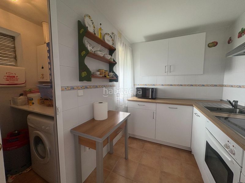 Foto c58c6354-1e82-4e17-be62-9043786881c0. Alquiler piso alquiler piso en urb. pinar de la almadraba temporada escolar en Rota