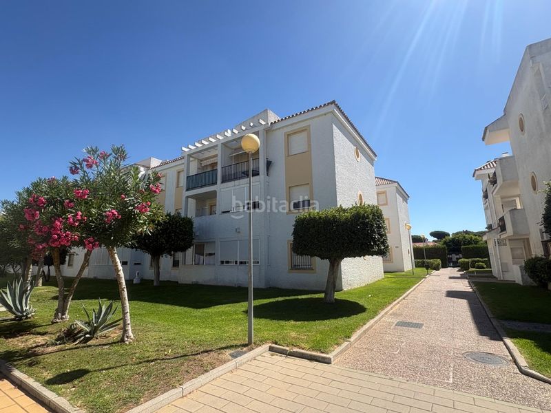 Foto e07d745d-23b8-46f9-b6f3-1931b6618031. Alquiler piso alquiler piso en urb. pinar de la almadraba temporada escolar en Rota