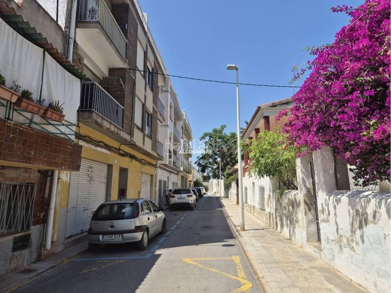 Foto 03ef533b-5498-4b5b-948d-ec5bda13f0e6. Edifici a calle romeral 1 a Alcossebre