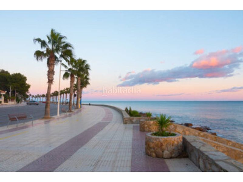 Foto 78a3fe8c-0ff7-4b8b-a2cc-c90e7065526f. Edifici a calle romeral 1 a Alcossebre