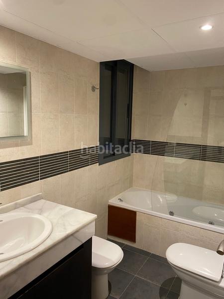 Foto a77225fe-0149-4cf8-be0a-7bcfa35eba36. Lloguer pis amb calefacció aparcament piscina a Belén - San Roque Jaén