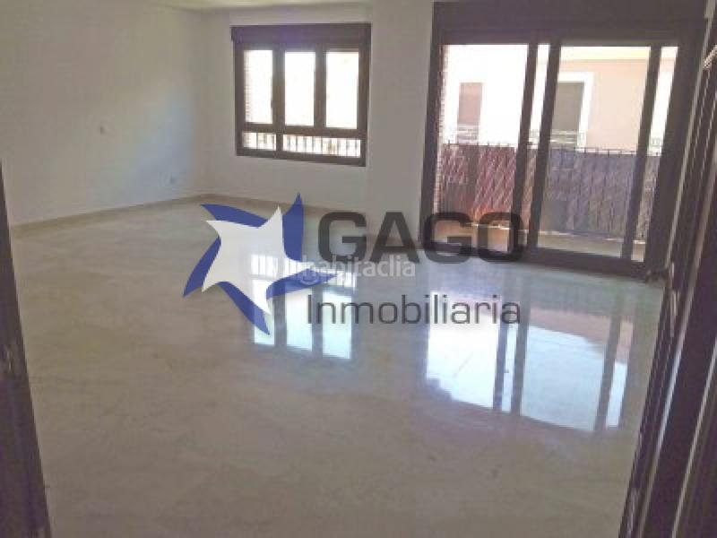 Foto 31fba2b4-9ae5-46c3-812d-e27ee71632ac. Rent flat with heating parking in Centro Córdoba