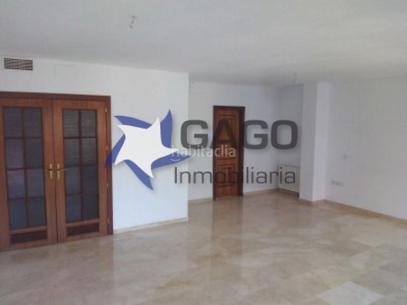 Foto f031e1f2-2c57-444c-b186-39f1b14b156a. Alquiler piso en Centro Córdoba