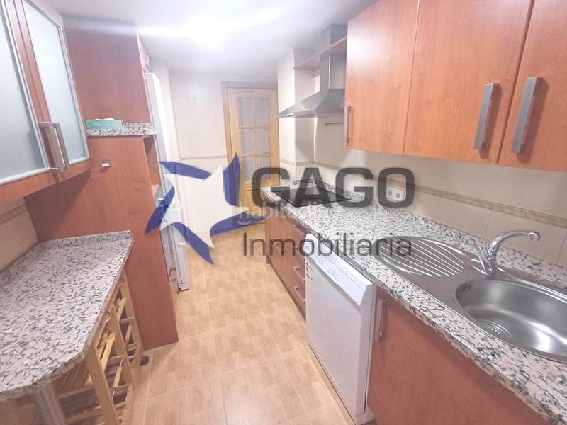 Foto 331dead3-1bb1-4312-8924-eafb2d1e574a. Miete etagenwohnung mit heizung in Ciudad Jardín - Zoco Córdoba