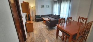 Lloguer Apartament  Avenida de américa. Edificio frente a estación de tren.