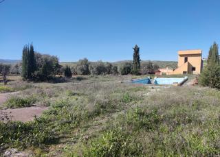 Masia a Chimeneas. Finca rustica con casa