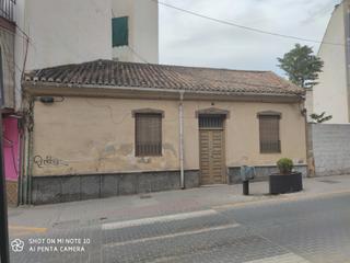 Terreno residenziale  Calle encrucijada 14. Solar en venta