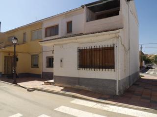 Chalet in Benalúa. Casa de pueblo