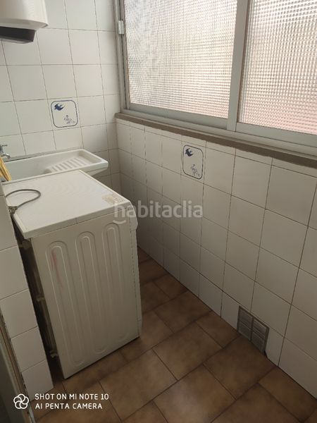 Foto 1063a6fa-1197-42ce-932b-eb702f145131. Pis a avenida blas de otero 11 a Maracena