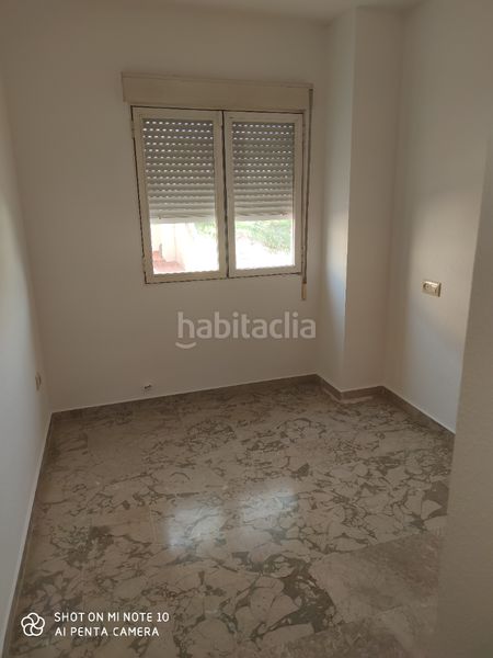 Foto 9f253d86-ab15-40d3-bddb-b2ab9680e53b. Xalet amb xemeneia calefacció aparcament a Barrio de la Vega Monachil